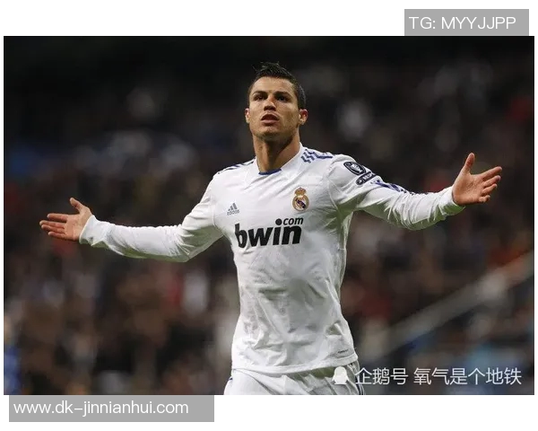 四大足球球星动态壁纸合集 震撼呈现梅西C罗内马尔姆巴佩精彩瞬间